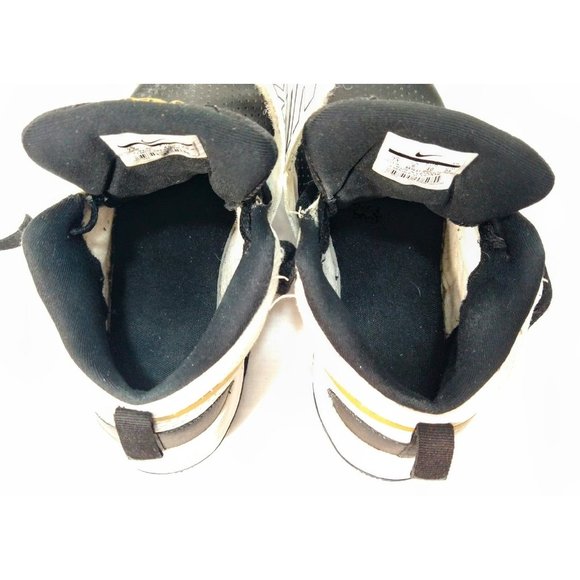 Nike Team Hustle D8 Basketball Shoes Sneakers White 881941-009 Boys Youth Size 7 - Picture 11 of 11